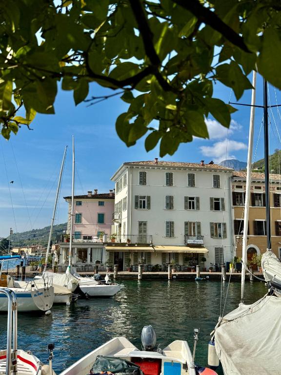 Albergo Gargnano - 2 star accommodation in Gargnano, Lake Garda, Italy
