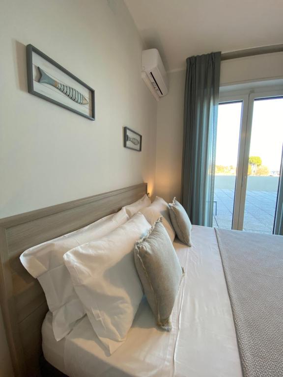 Albergo La Pescatrice - 2 star hotels in Moniga del Garda, Lake Garda, Italy