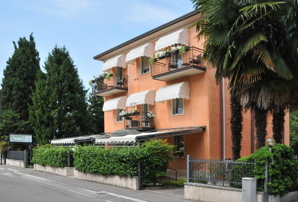 Albergo Valentina - 2 star accommodation in Peschiera del Garda, Lake Garda, Italy