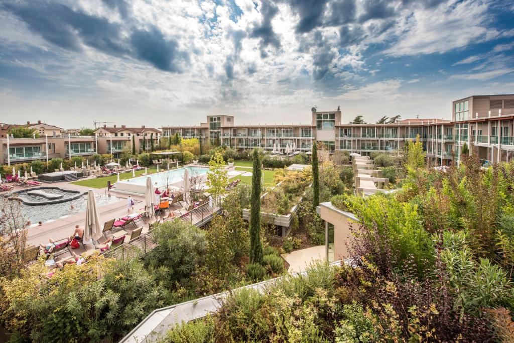 Aqualux Hotel Spa Suite & Terme - 4 star accommodation in Bardolino, Lake Garda, Italy