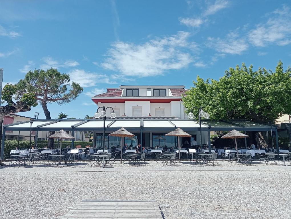 Bellerive Ristorante Albergo - 2 star accommodation in Manerba del Garda, Lake Garda, Italy