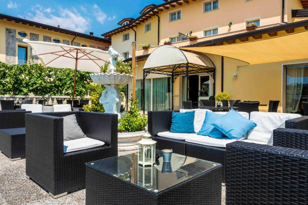 Borgo dei Poeti Romantik Hotel - 4 star accommodation in Manerba del Garda, Lake Garda, Italy