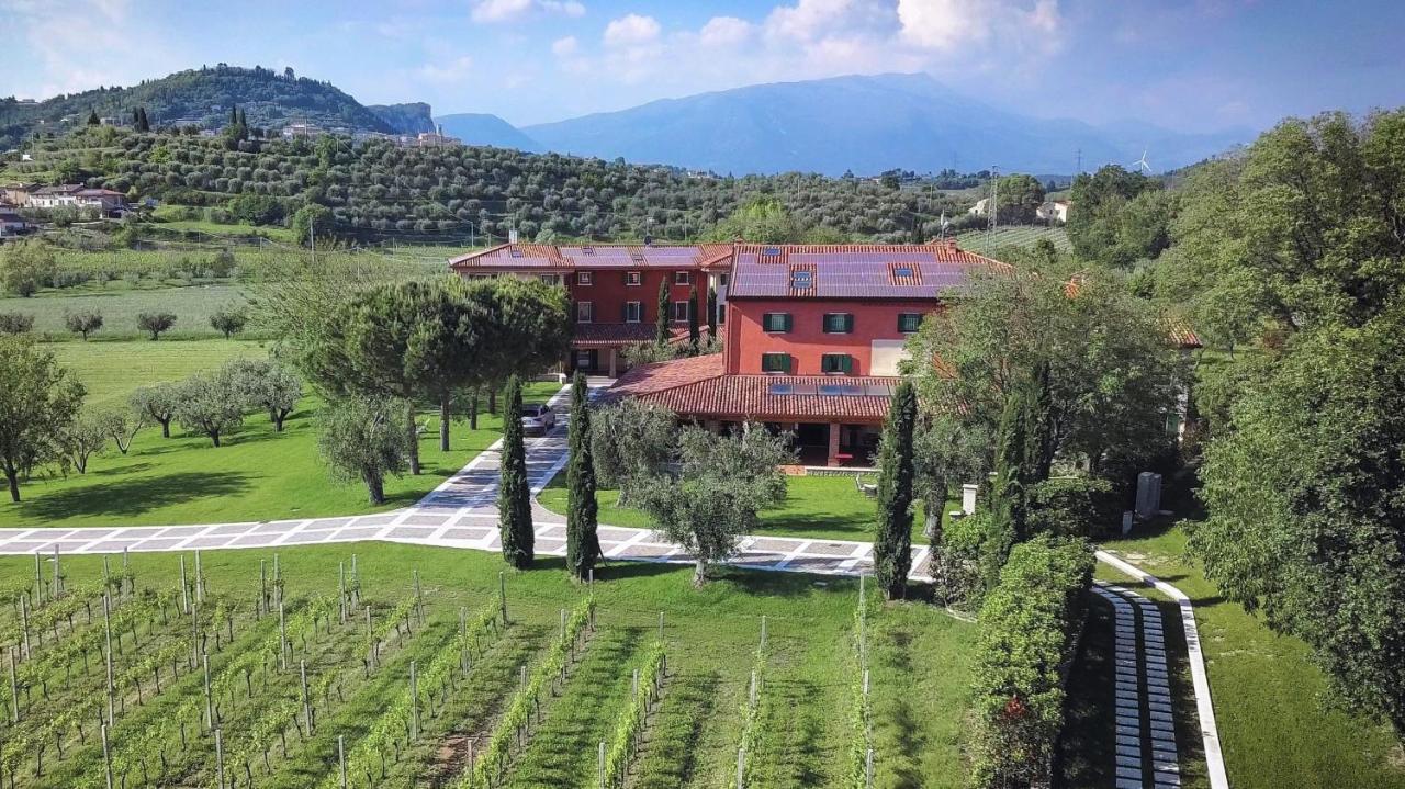 Borgo Romantico Relais - 3 star hotel in Cavaion Veronese, Lake Garda, Italy