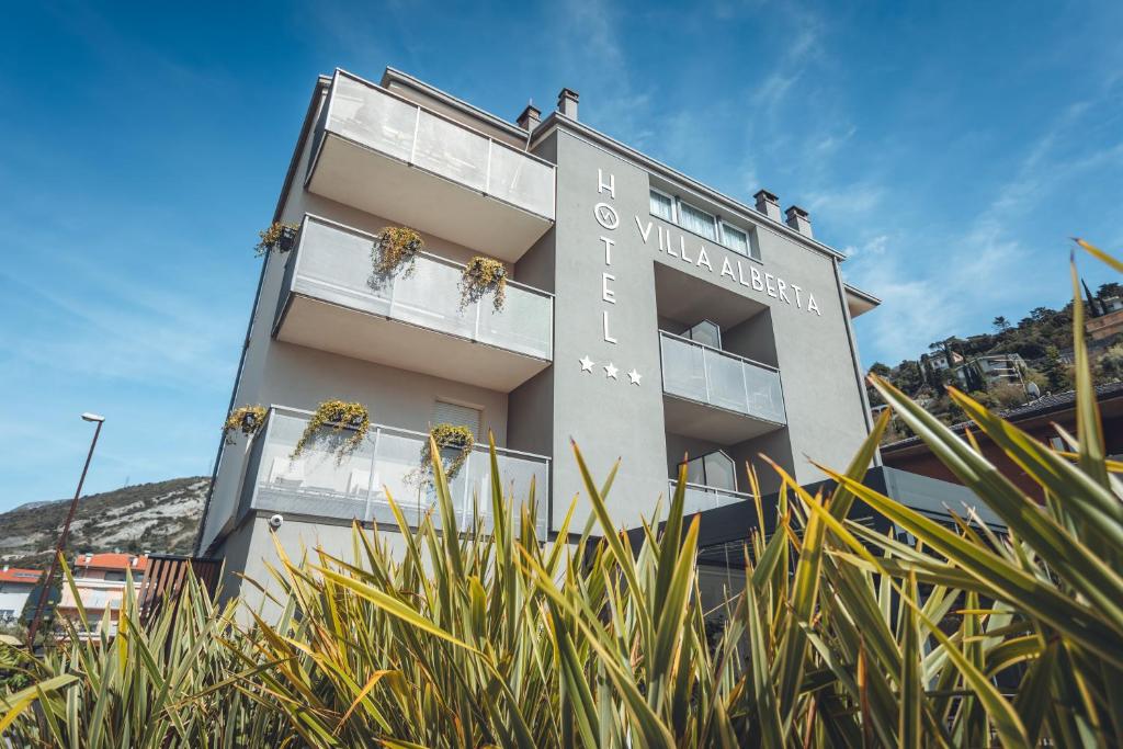 Boutique Hotel Villa Alberta - 3 star accommodation in Nago-Torbole, Lake Garda, Italy
