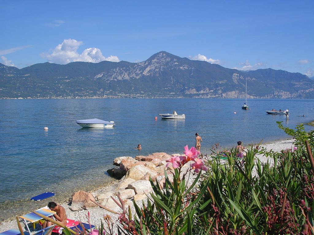 Camping Spiaggia D'oro - 3 star campground in Torri del Benaco, Lake Garda, Italy