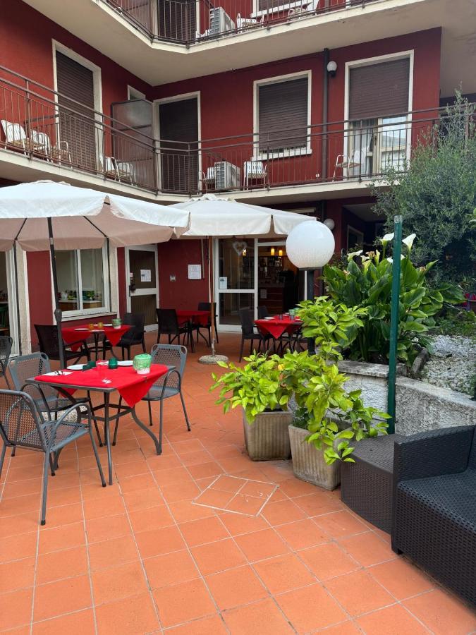 Hotel Garnì Capinera - 2 star hotels in Garda, Lake Garda, Italy