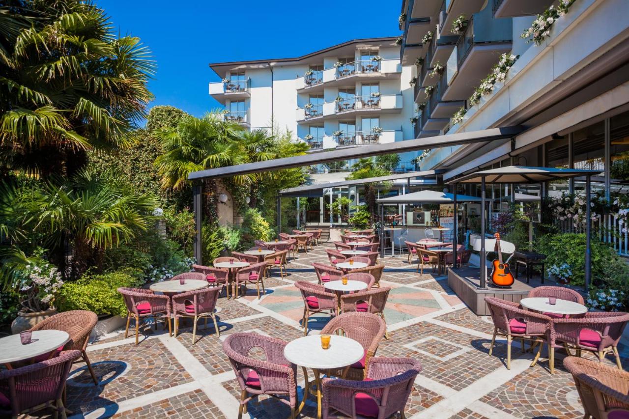 Hotel Continental - Tonelli Hotels - 4 star hotels in Nago-Torbole, Lake Garda, Italy