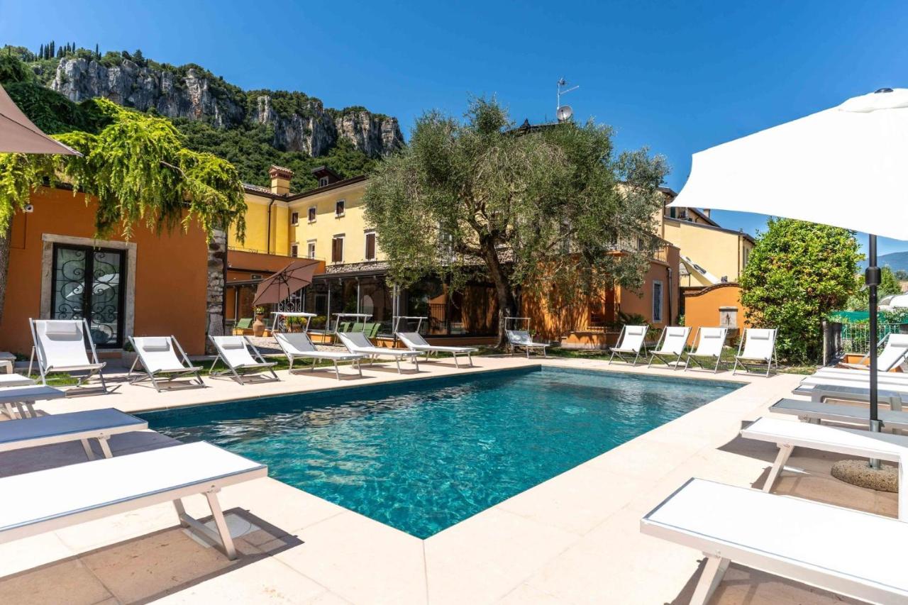 Corte Impero Hotel & Restaurant - 3 star hotels in Affi, Lake Garda, Italy