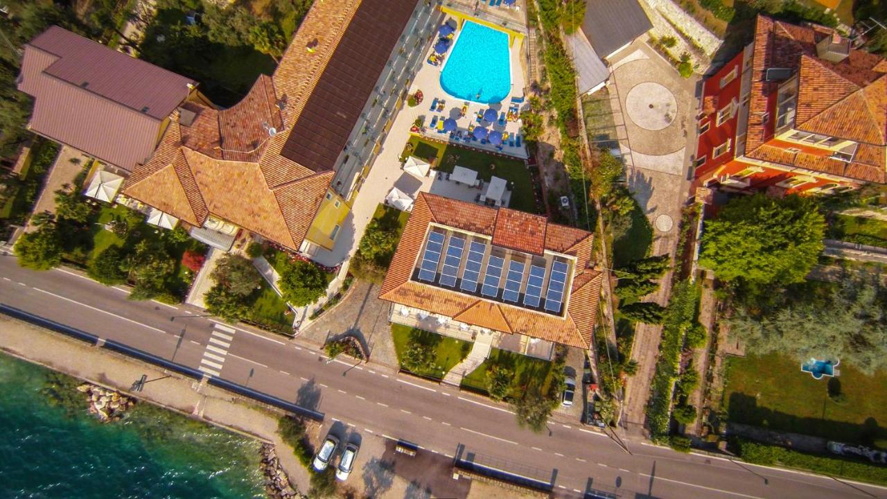 Drago Suites by Double Hospitality - 3 star hotels in Brenzone sul Garda, Lake Garda, Italy
