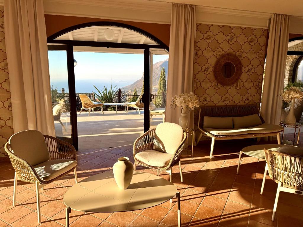 Hotel MioMio - 4 star hotels in Tignale, Lake Garda, Italy