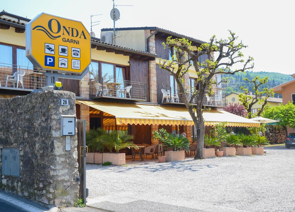 Hotel Garni Onda - 2 star hotel in Torri del Benaco, Lake Garda, Italy
