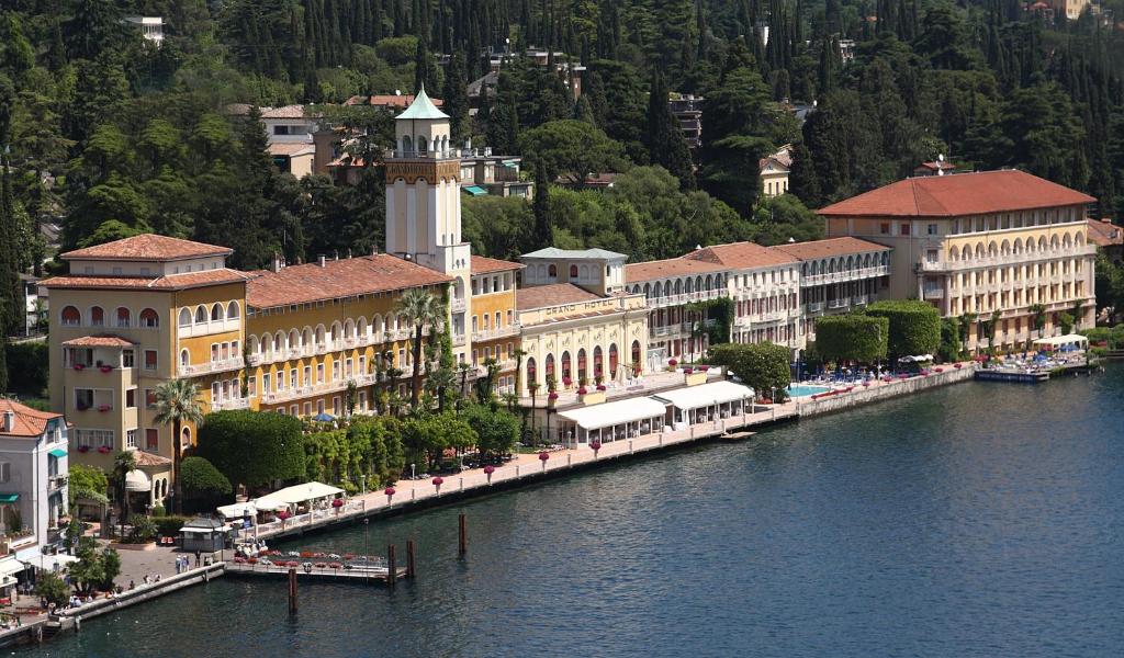 Grand Hotel Gardone Riviera - 4 star hotel in Gardone Riviera, Lake Garda, Italy