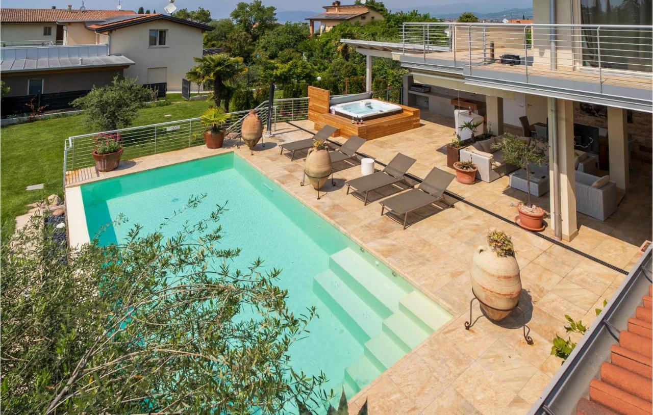 Nice Home In Lazise Vr - 5 star hotels in Lazise, Lake Garda, Italy