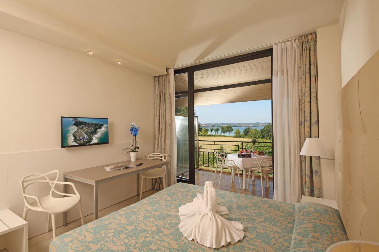 Hotel Holiday - 3 star hotels in Sirmione, Lake Garda, Italy
