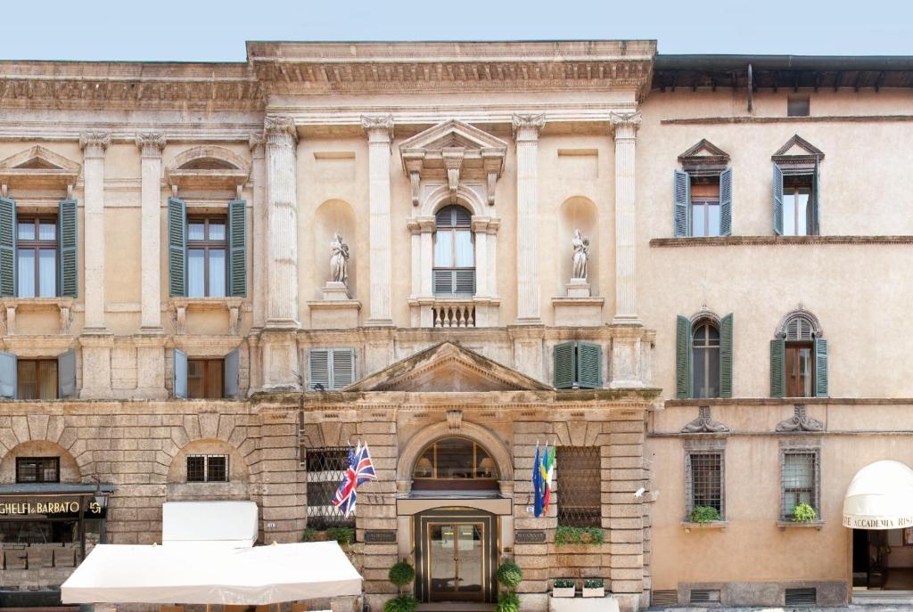 Hotel Accademia - 3 star accommodation in Verona, Lake Garda, Italy
