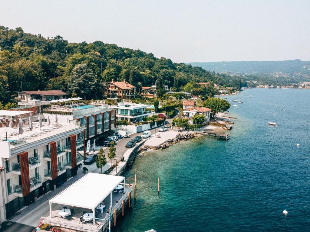 Hotel Ah Porticcioli - 4 star accommodation in San Felice del Benaco, Lake Garda, Italy