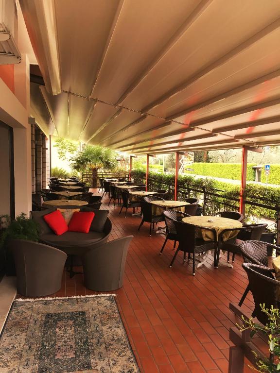 Hotel Anna - 3 star accommodation in Malcesine, Lake Garda, Italy