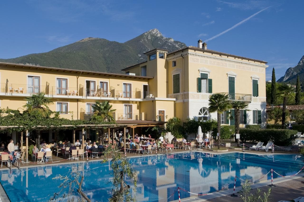 Hotel Antico Monastero - 4 star hotel in Toscolano Maderno, Lake Garda, Italy