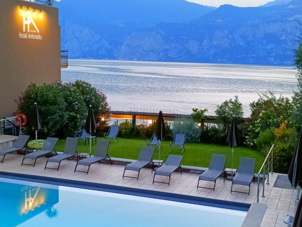 Hotel Antonella - 3 star accommodation in Malcesine, Lake Garda, Italy
