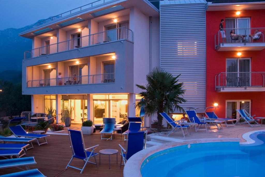Hotel Campagnola - 3 star accommodation in Malcesine, Lake Garda, Italy