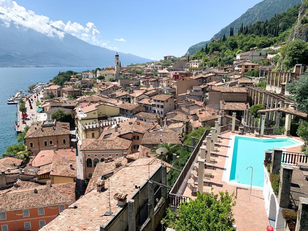 Hotel Castell - 3 star accommodation in Limone sul Garda, Lake Garda, Italy