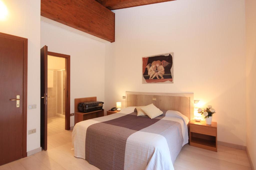 Hotel Colomber - 3 star accommodation in Gardone Riviera, Lake Garda, Italy