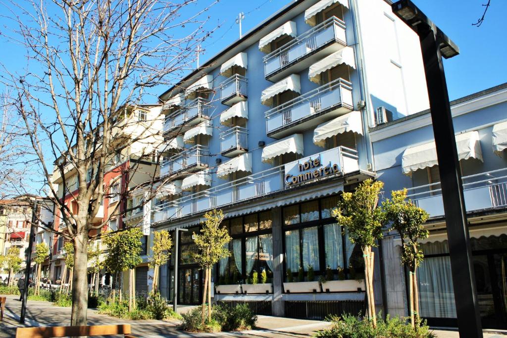 Hotel Commercio - 3 star accommodation in Salò, Lake Garda, Italy
