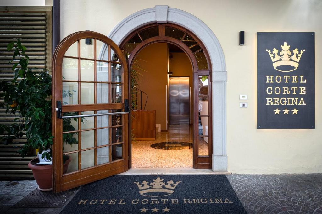 Hotel Corte Regina - 3 star accommodation in Sirmione, Lake Garda, Italy