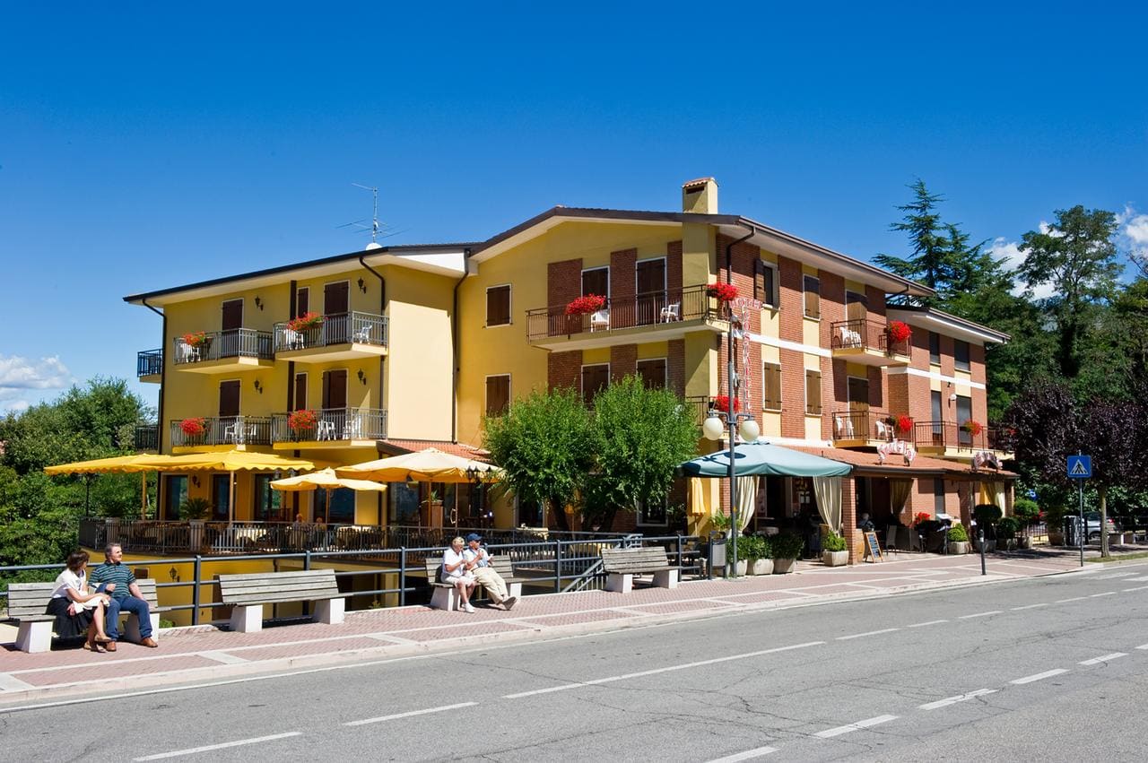 Hotel Costabella - 3 star hotel in San Zeno di Montagna, Lake Garda, Italy