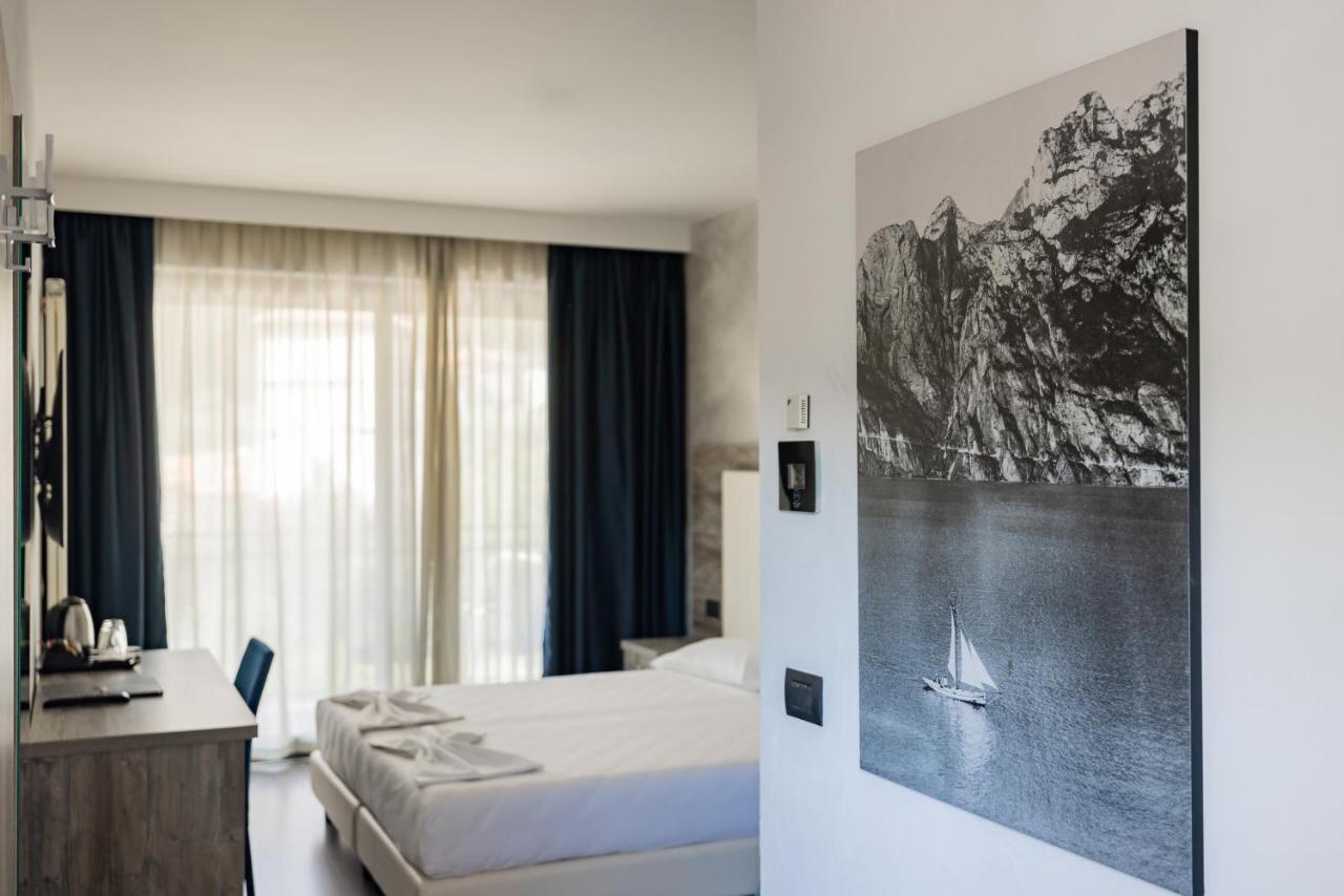 Hotel De Nac - 3 star hotels in Nago-Torbole, Lake Garda, Italy