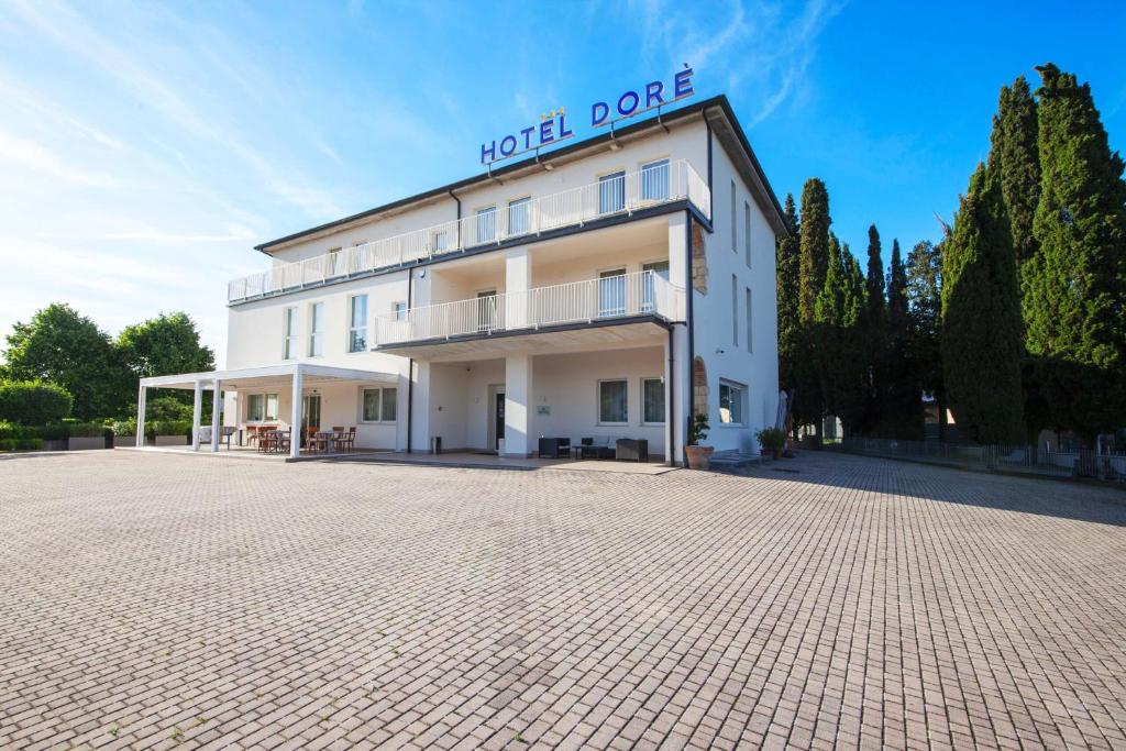 Hotel Dorè - 3 star accommodation in Castelnuovo del Garda, Lake Garda, Italy