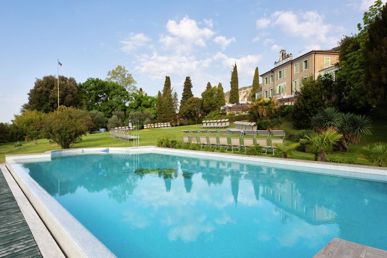 Hotel Du Parc - 4 star hotel in Garda, Lake Garda, Italy