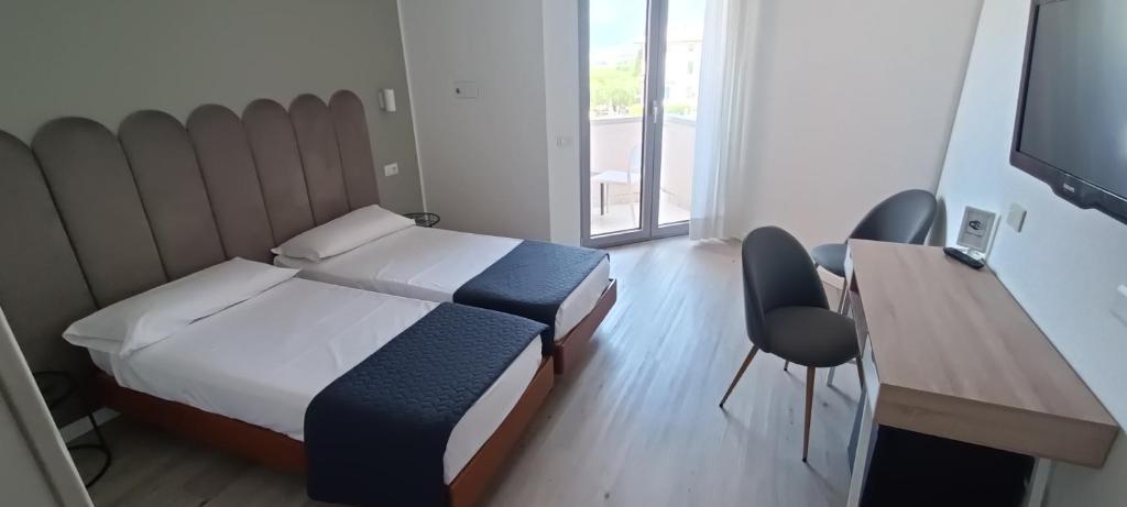 Hotel Everest Arco - 3 star accommodation in Arco, Lake Garda, Italy