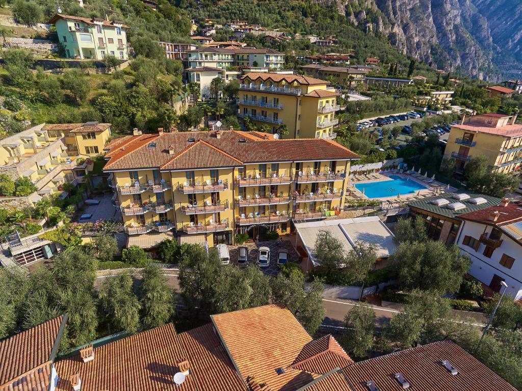Hotel Florida - 3 star accommodation in Limone sul Garda, Lake Garda, Italy