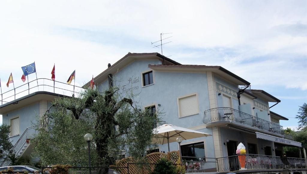 Hotel Francesco - 3 star accommodation in Padenghe sul Garda, Lake Garda, Italy