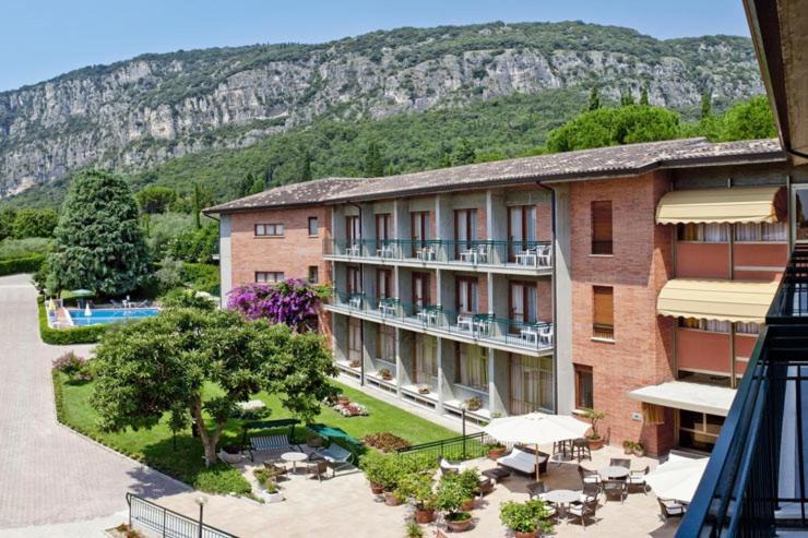 Hotel Gabbiano - 3 star accommodation in Garda, Lake Garda, Italy