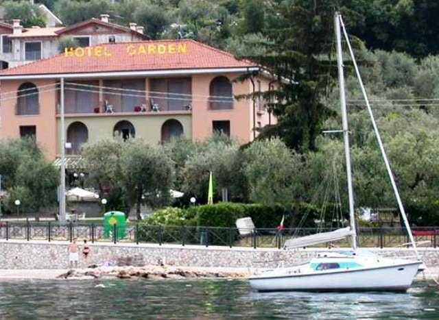 Hotel Garden - 2 star hotel in Torri del Benaco, Lake Garda, Italy