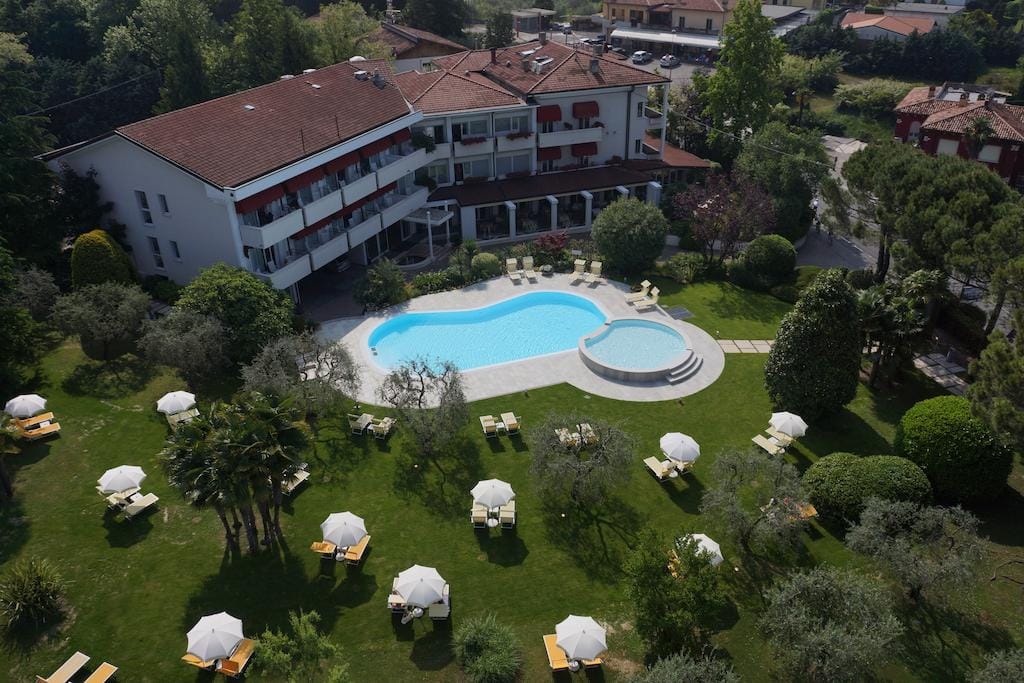 Hotel Giulietta Romeo - 3 star hotel in Lazise, Lake Garda, Italy