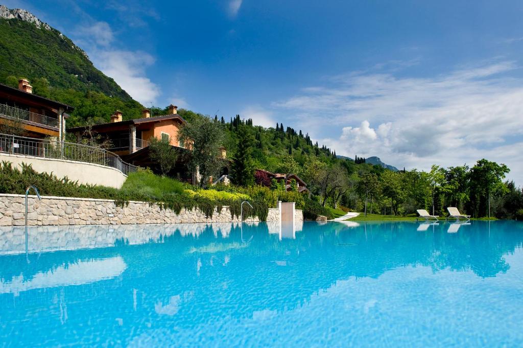 Hotel Golf Bogliaco - 3 star accommodation in Toscolano Maderno, Lake Garda, Italy