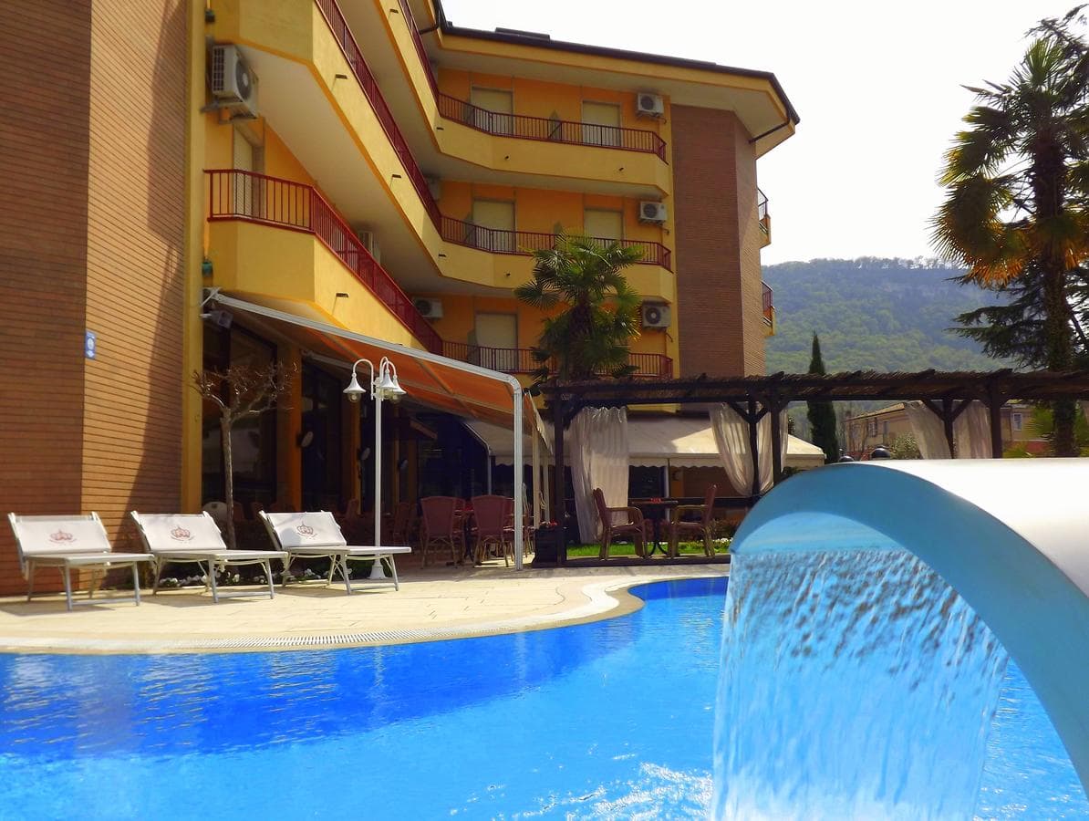 Hotel Imperial - 3 star hotel in Garda, Lake Garda, Italy