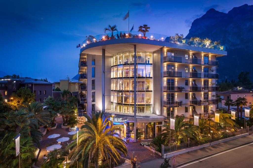 Hotel Kristal Palace - 4 star accommodation in Riva del Garda, Lake Garda, Italy