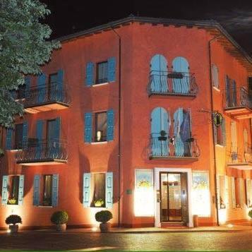 Hotel La Spia DItalia - 3 star accommodation in Solferino, Lake Garda, Italy