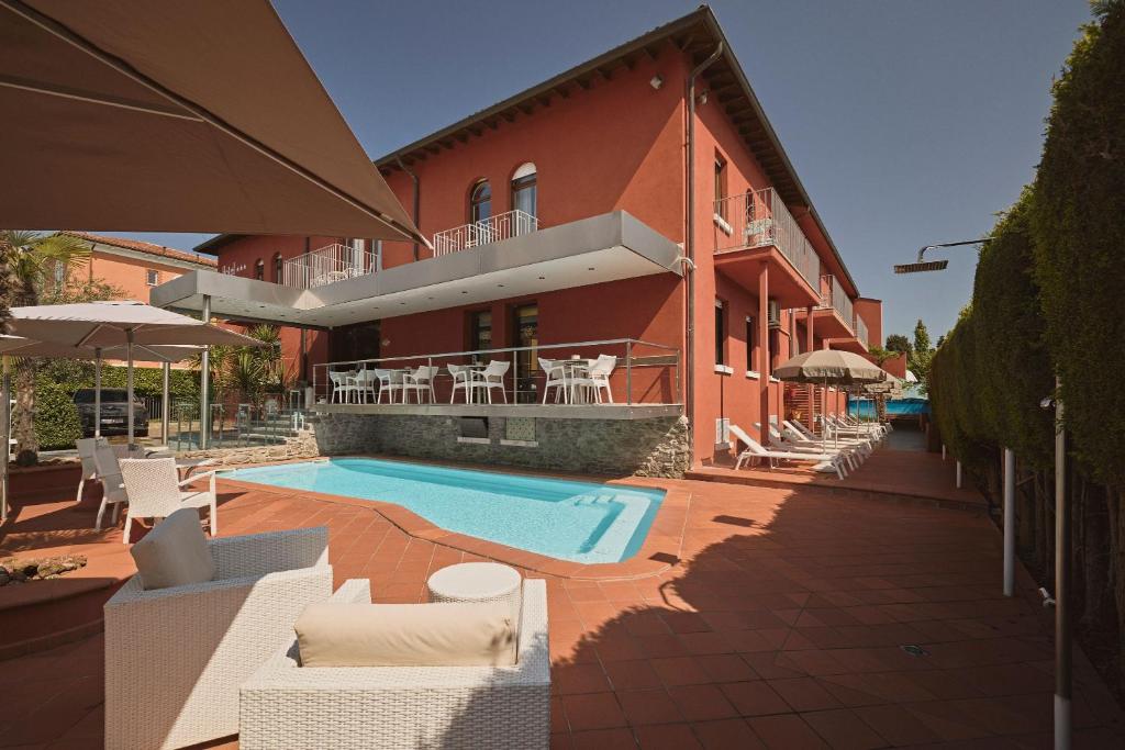 Hotel Le Mura - 3 star accommodation in Lazise, Lake Garda, Italy