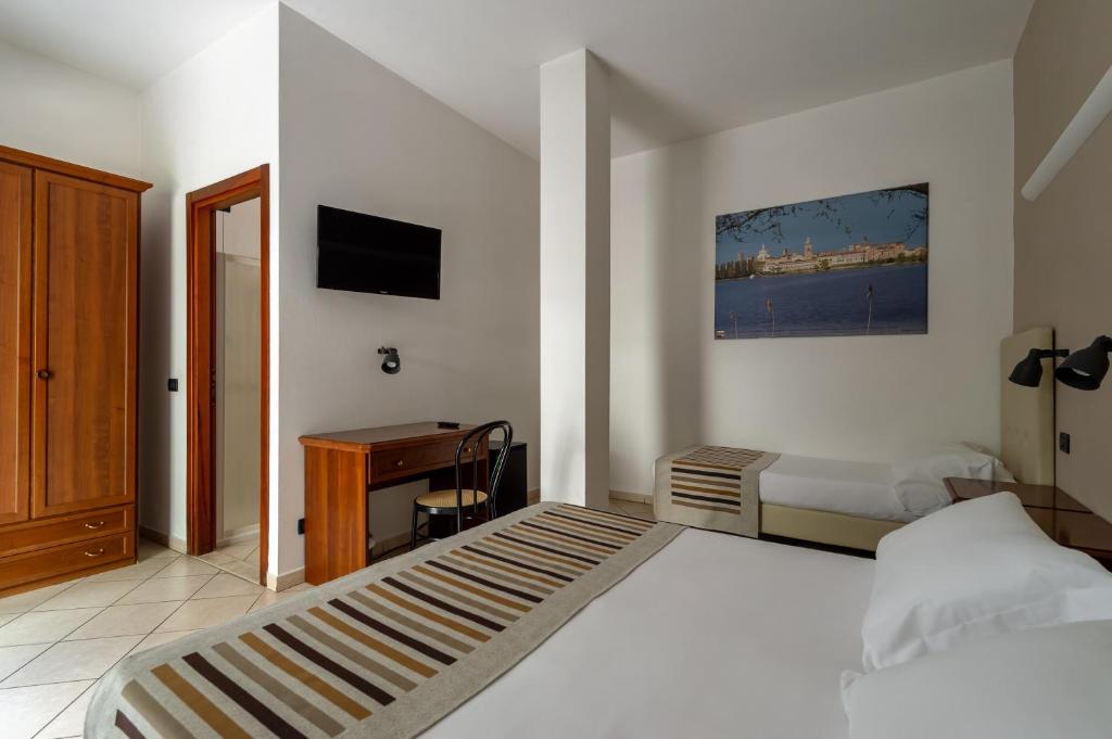 Hotel Mantegna Stazione - 3 star accommodation in Mantova, Lake Garda, Italy