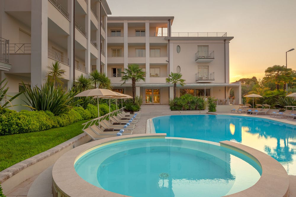 Hotel Nazionale - 3 star hotel in Desenzano del Garda, Lake Garda, Italy