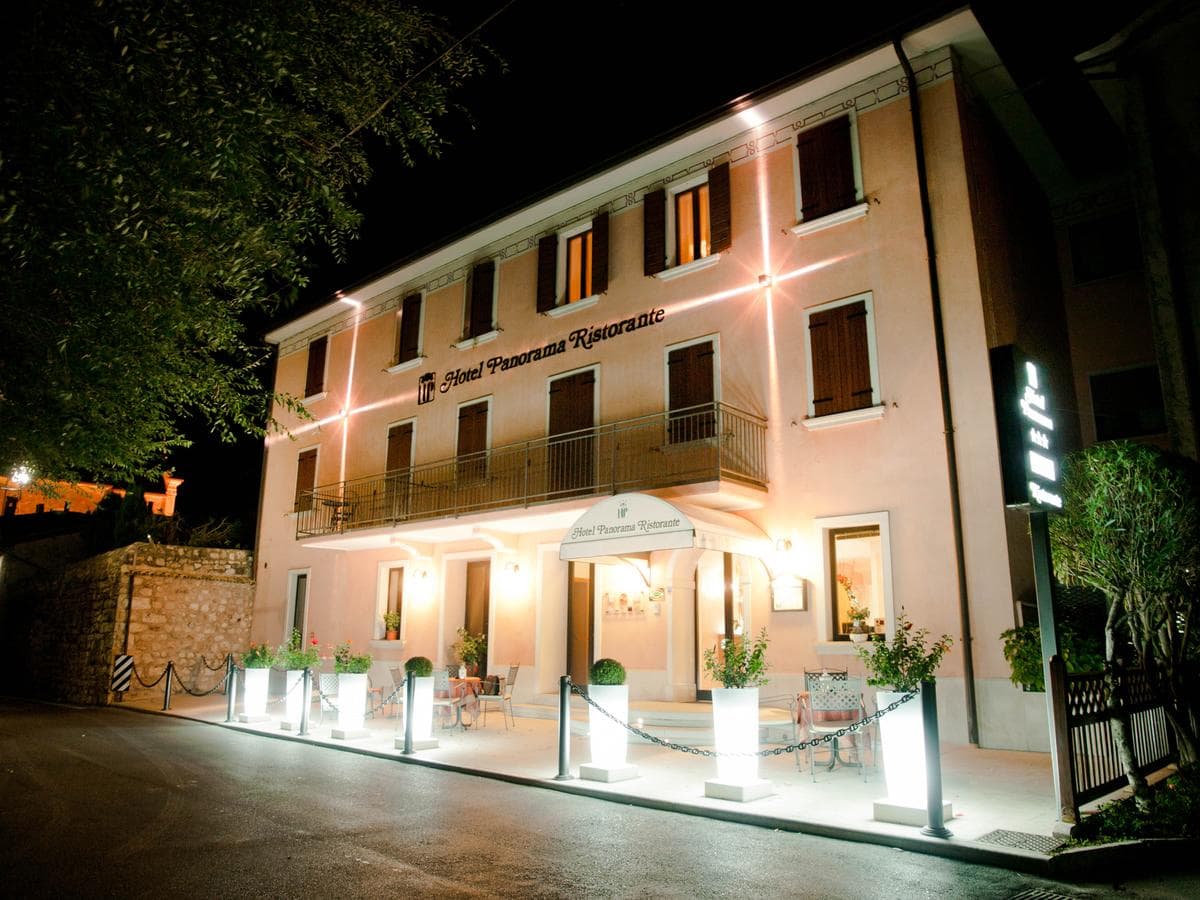 Hotel Panorama - 3 star hotel in Torri del Benaco, Lake Garda, Italy
