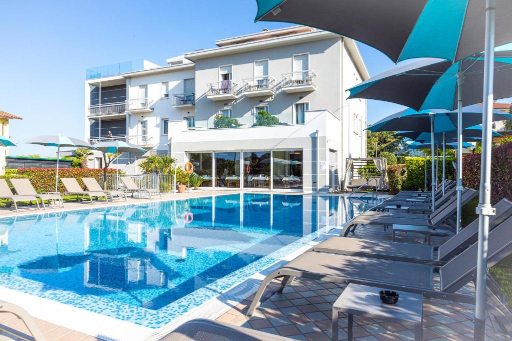 Hotel Paradiso - 3 star accommodation in Bardolino, Lake Garda, Italy