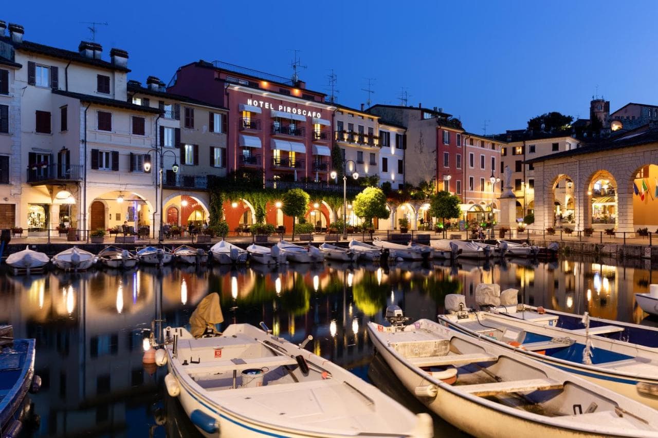 Hotel Piroscafo - 3 star hotel in Desenzano del Garda, Lake Garda, Italy