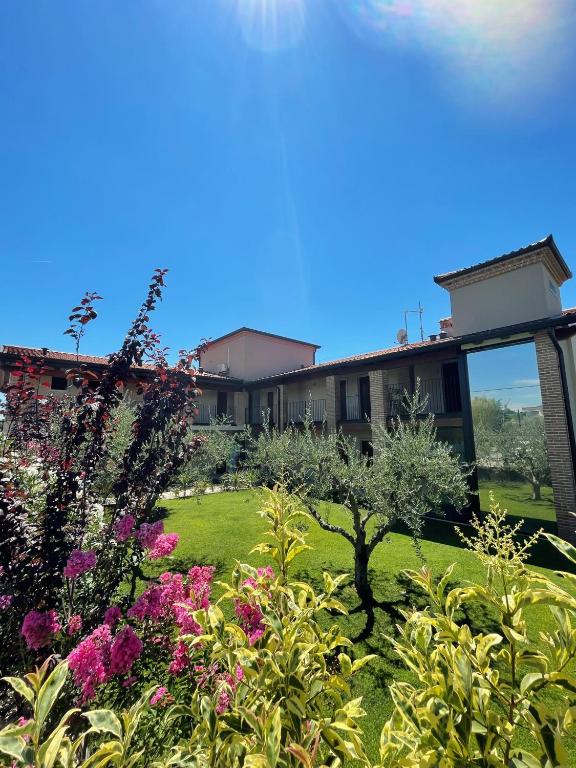 Hotel Relais Agli Olivi - 3 star accommodation in Lazise, Lake Garda, Italy