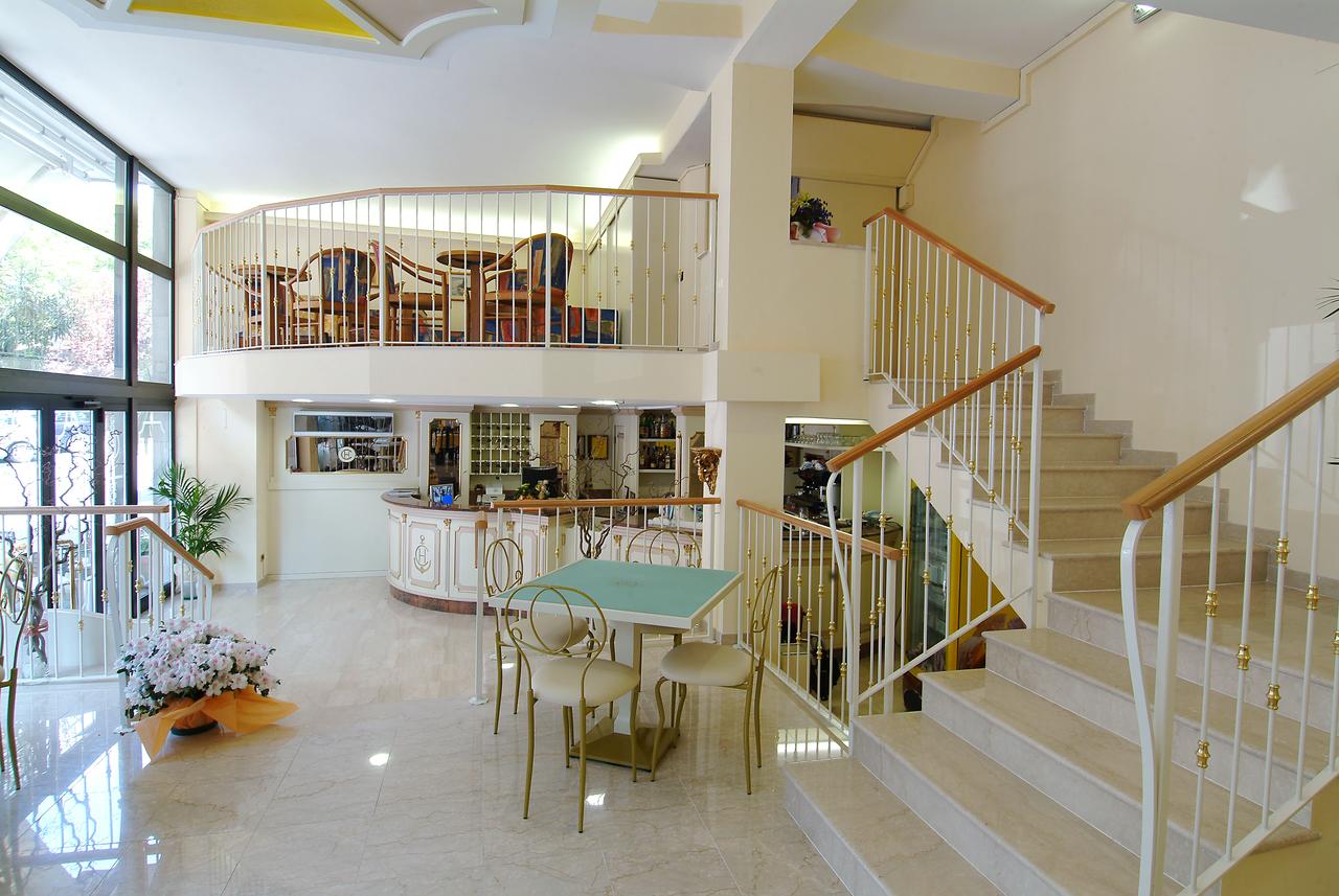 Hotel Ristorante Commercio - 3 star hotel in Salò, Lake Garda, Italy
